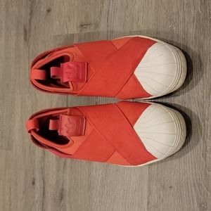 Adidas Superstar Slip-on Coral/white in US size 6